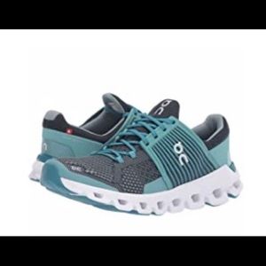 Brand new used ONCE oncloud swift teal shoes SOLD